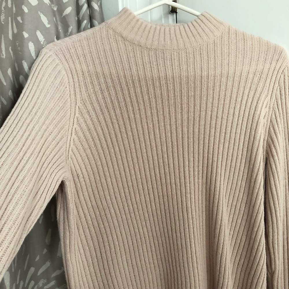 Light sweater w/ low turtle neck